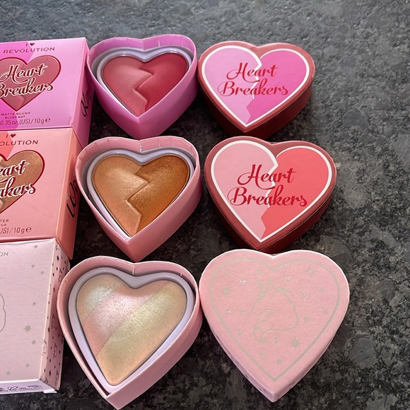 I ❤️ Revolution Heartbreakers Blush & Highlighters & Unicorn Heart Highlighter + - Picture 2 of 3